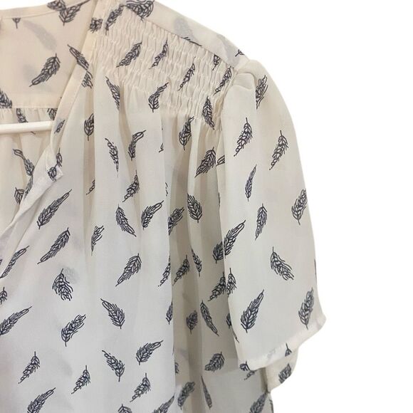 Monday fun short sleeve size 2 XL brushstroke design crewneck gathered sleeve sh - Picture 6 of 7